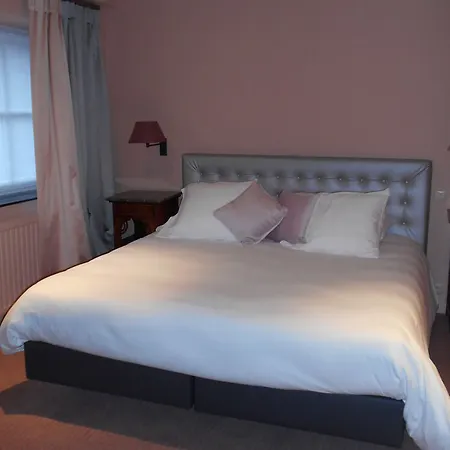Отель Hotel Sanglier Des Ardennes