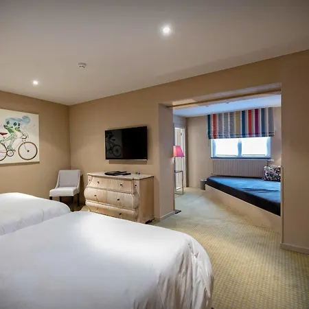 Отель Hotel Sanglier Des Ardennes