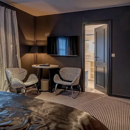 Отель Hotel Sanglier Des Ardennes